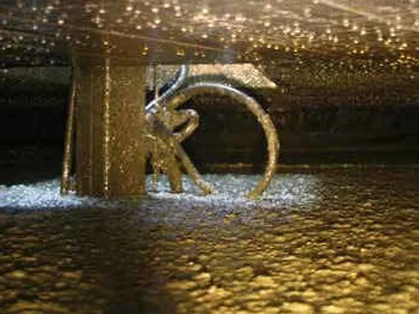 Blick in den Fermenter einer Biogasanlage mit Rührwerk Blick in den Fermenter einer Biogasanlage mit Rührwerk